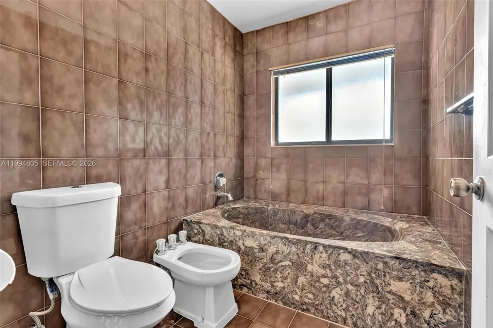 3601 NE 168th St #108 North Miami Beach, FL 33160