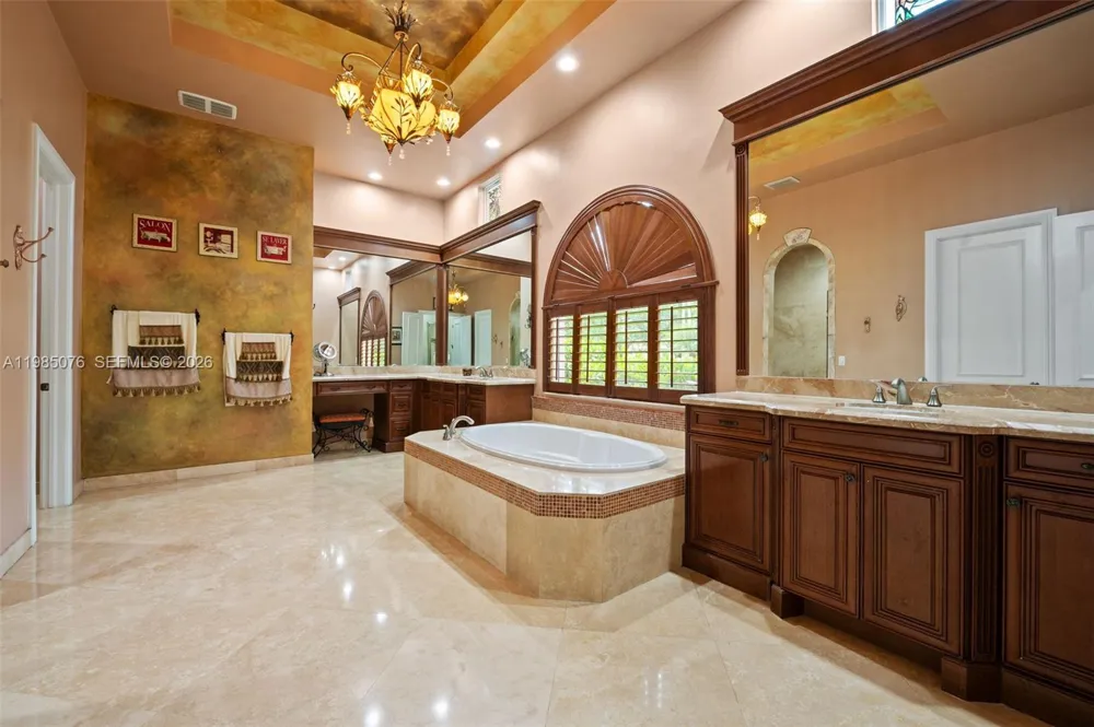 12821 Kapok Ln Davie, FL 33330