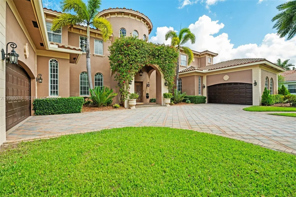 12821 Kapok Ln Davie, FL 33330
