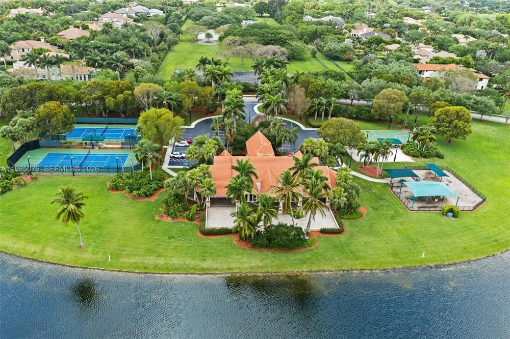 12821 Kapok Ln Davie, FL 33330