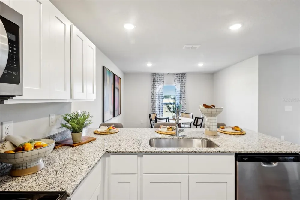 460 OAK CANOPY CIRCLE Avon Park, FL 33825