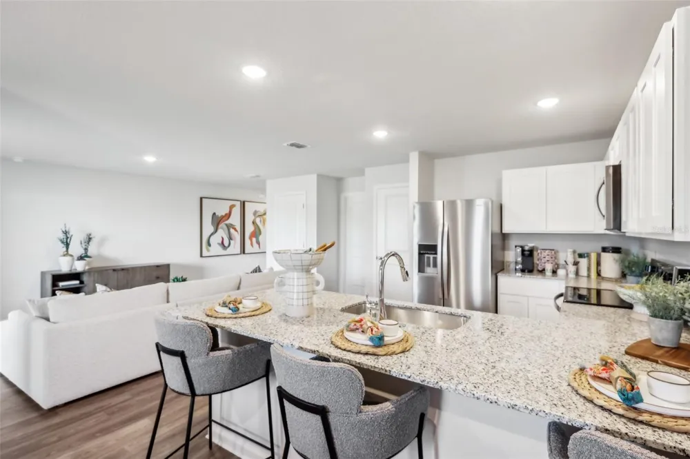 460 OAK CANOPY CIRCLE Avon Park, FL 33825