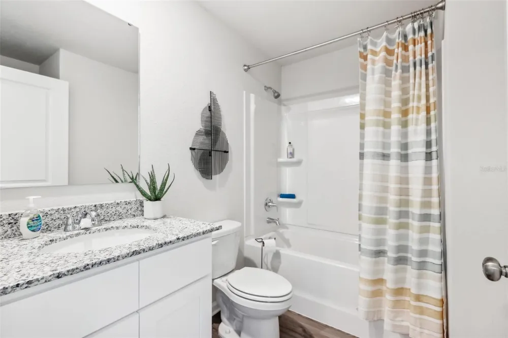 460 OAK CANOPY CIRCLE Avon Park, FL 33825