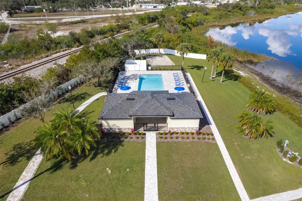 460 OAK CANOPY CIRCLE Avon Park, FL 33825