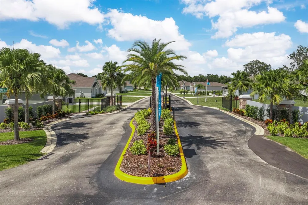 460 OAK CANOPY CIRCLE Avon Park, FL 33825