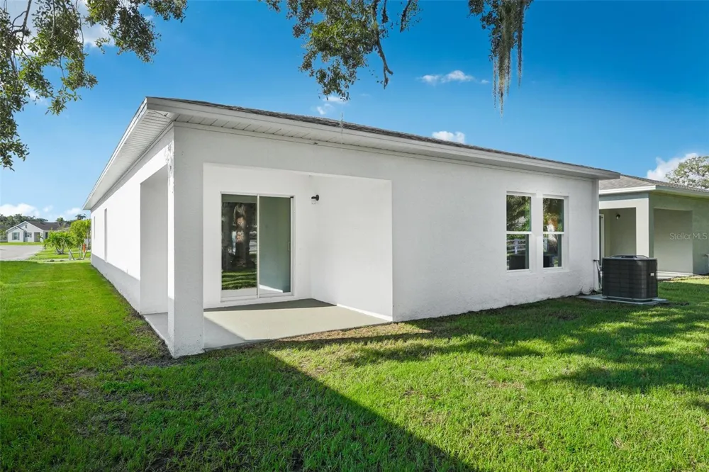 2073 GOLDEN BEAK DRIVE Eagle Lake, FL 33839