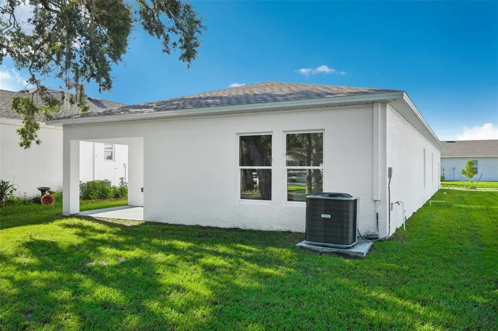 2073 GOLDEN BEAK DRIVE Eagle Lake, FL 33839