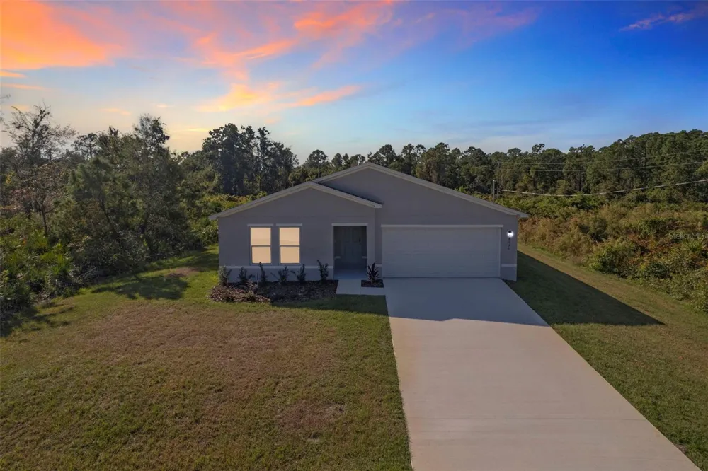 810 DARLINGTON AVENUE SW Palm Bay, FL 32908