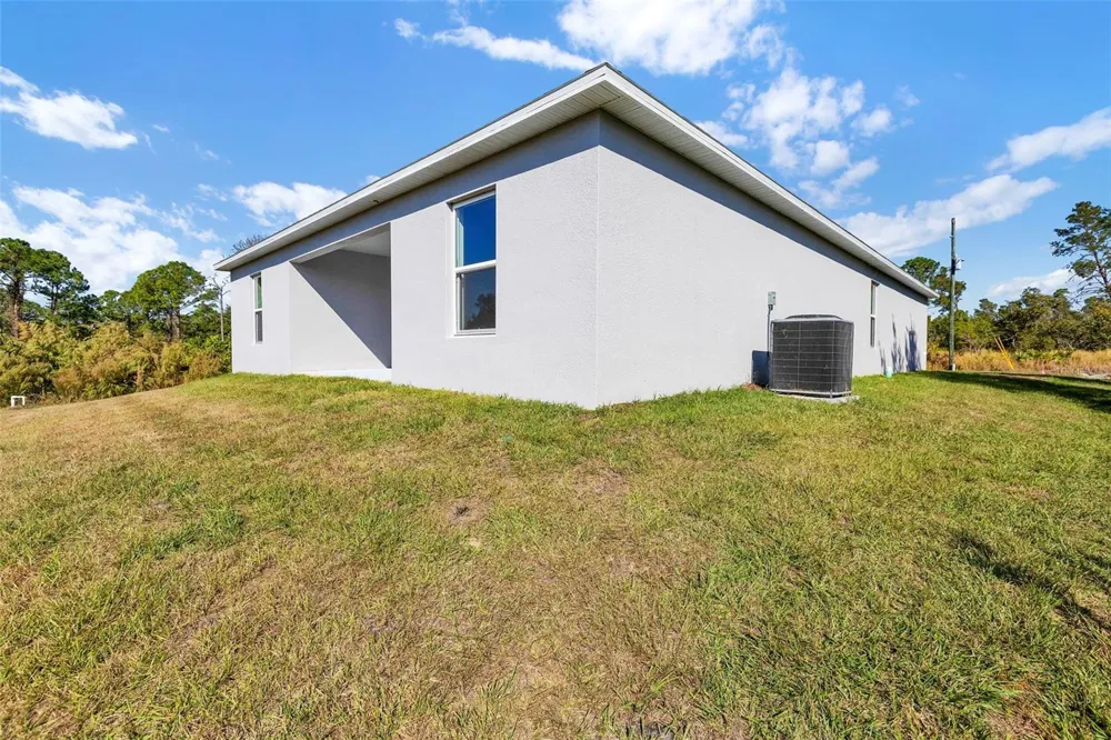 810 DARLINGTON AVENUE SW Palm Bay, FL 32908