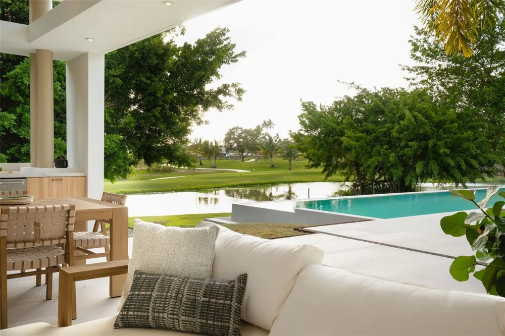 11 GOLF VIEW DRIVE Dorado, PR 00646
