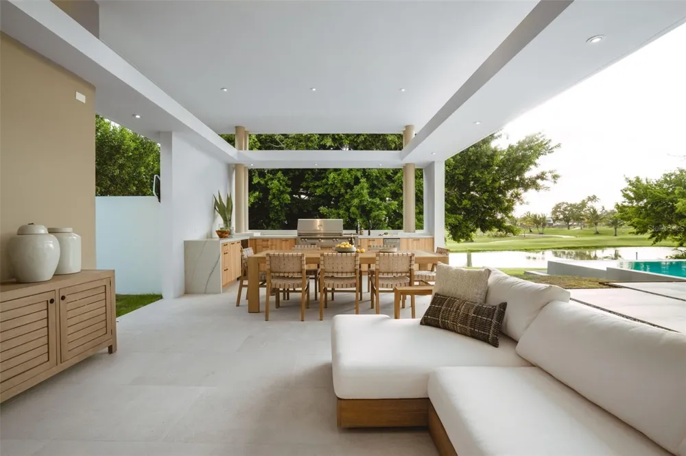 11 GOLF VIEW DRIVE Dorado, PR 00646
