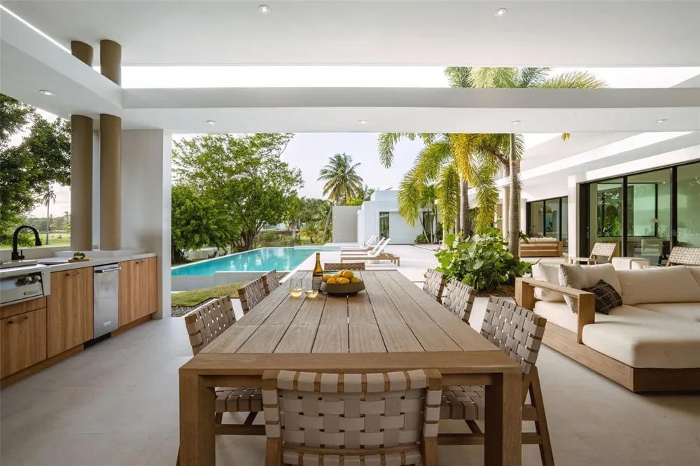 11 GOLF VIEW DRIVE Dorado, PR 00646