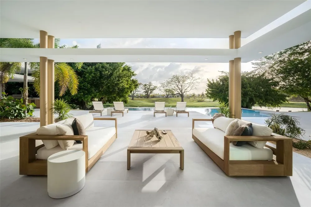 11 GOLF VIEW DRIVE Dorado, PR 00646