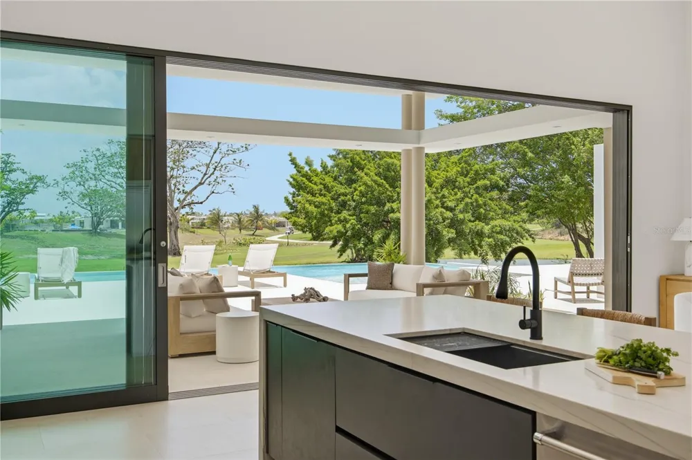 11 GOLF VIEW DRIVE Dorado, PR 00646