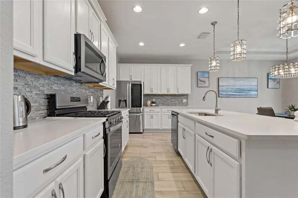 4604 TOBERMORY WAY Bradenton, FL 34211