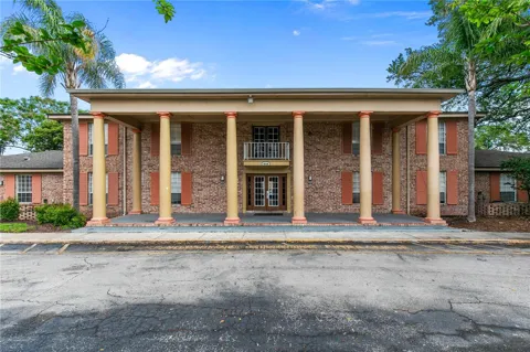 416 BANYON TREE CIRCLE #206