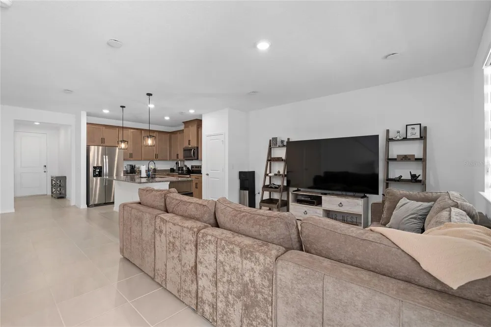 655 CLARK STREET Oviedo, FL 32765
