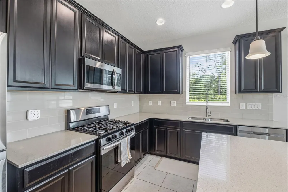6380 CAMINO DRIVE Apollo Beach, FL 33572