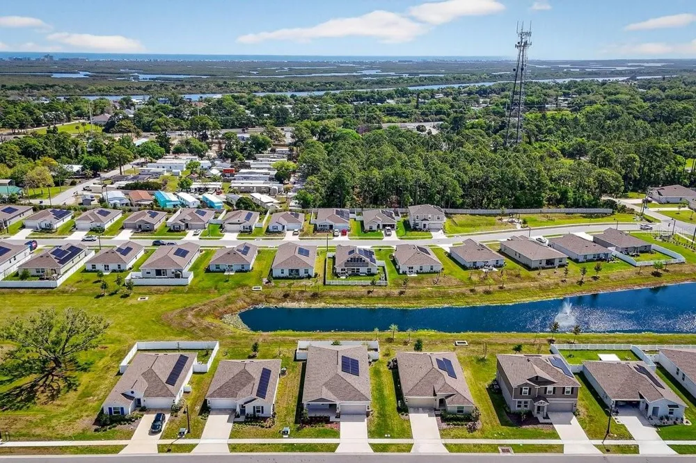 2607 HOPTREE LANE Edgewater, FL 32141