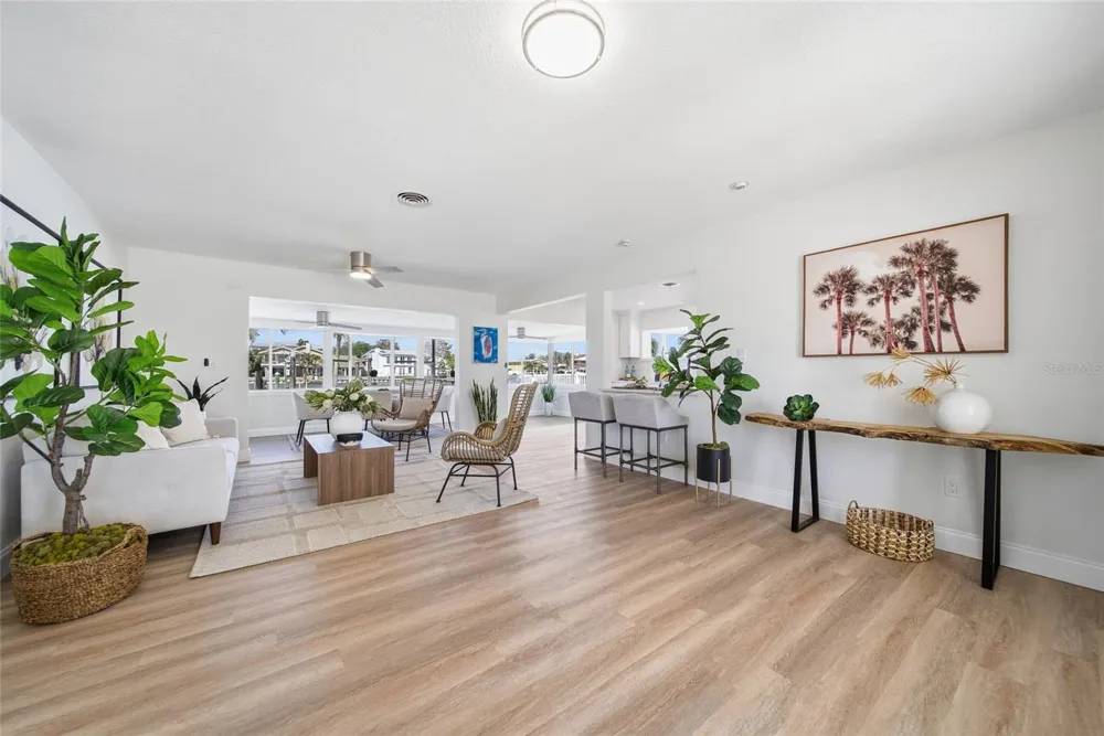 16113 5TH STREET E Redington Beach, FL 33708