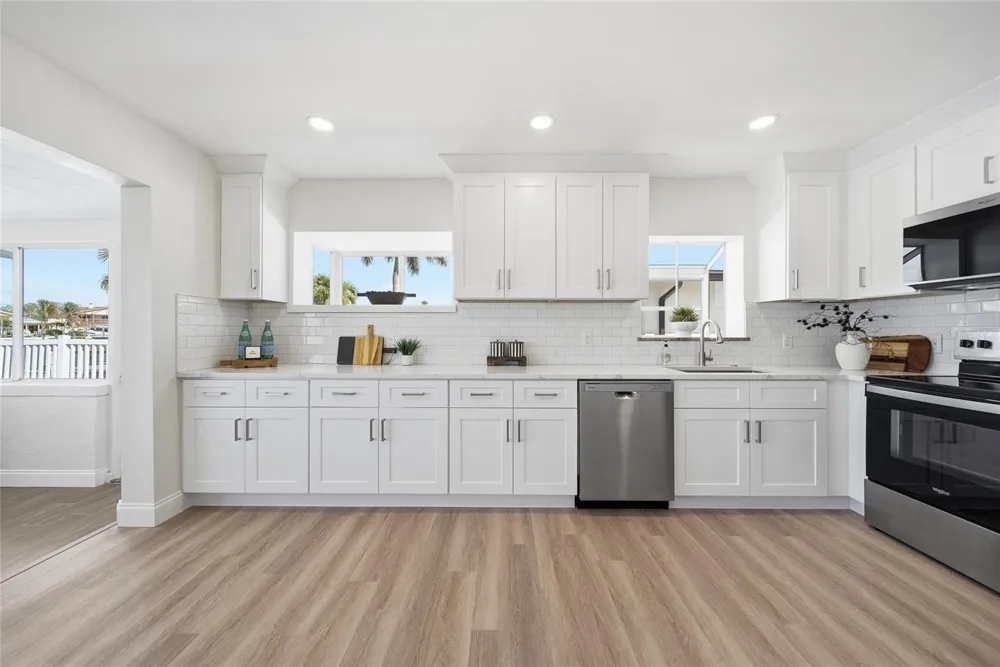 16113 5TH STREET E Redington Beach, FL 33708