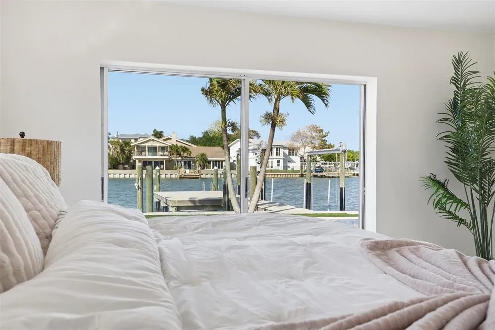 16113 5TH STREET E Redington Beach, FL 33708