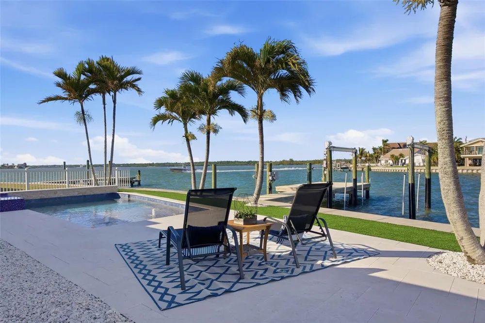 16113 5TH STREET E Redington Beach, FL 33708