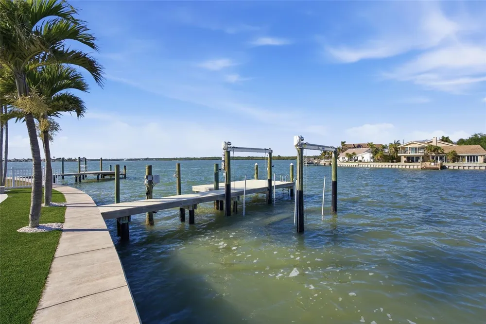 16113 5TH STREET E Redington Beach, FL 33708