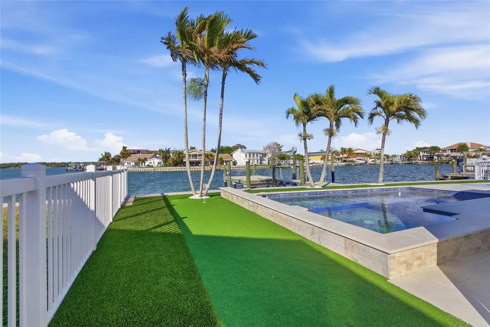 16113 5TH STREET E Redington Beach, FL 33708