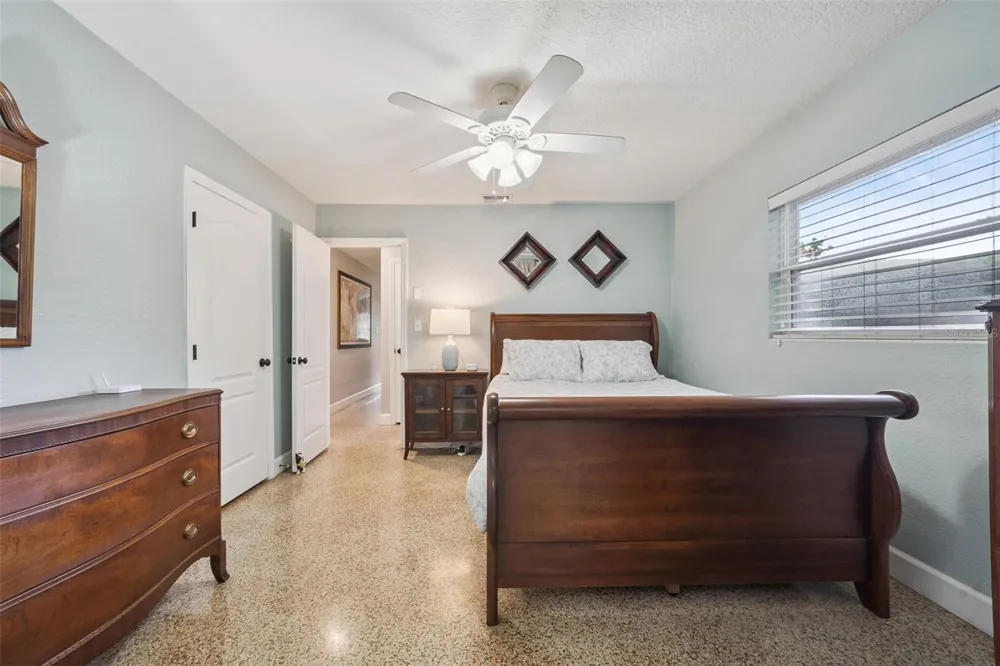 2513 MUSSELWHITE AVENUE Orlando, FL 32804