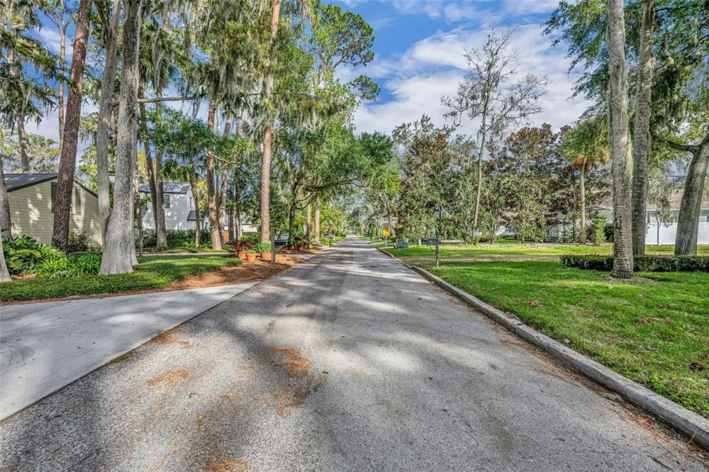 620 PINETREE ROAD Winter Park, FL 32789