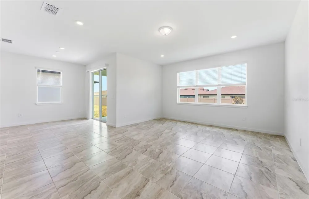 9804 REDWOOD HEIGHTS LOOP Thonotosassa, FL 33592
