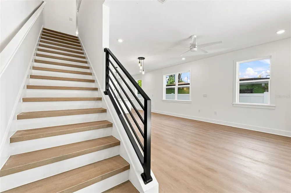 2508 W GRAY STREET #1 Tampa, FL 33609