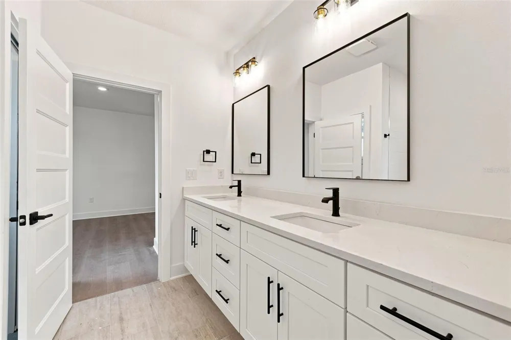 2508 W GRAY STREET #1 Tampa, FL 33609