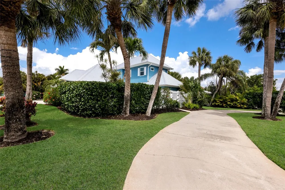 5701 CARISSA STREET Holmes Beach, FL 34217