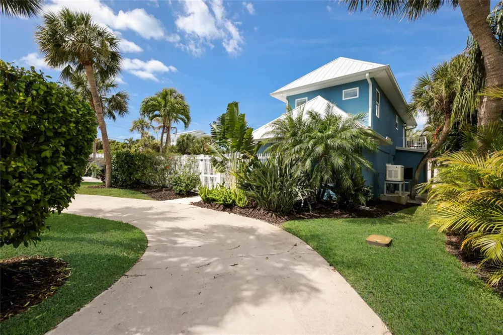 5701 CARISSA STREET Holmes Beach, FL 34217