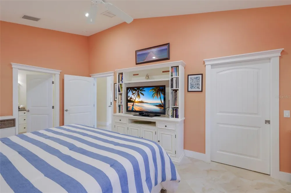 5701 CARISSA STREET Holmes Beach, FL 34217