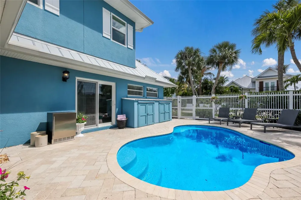5701 CARISSA STREET Holmes Beach, FL 34217