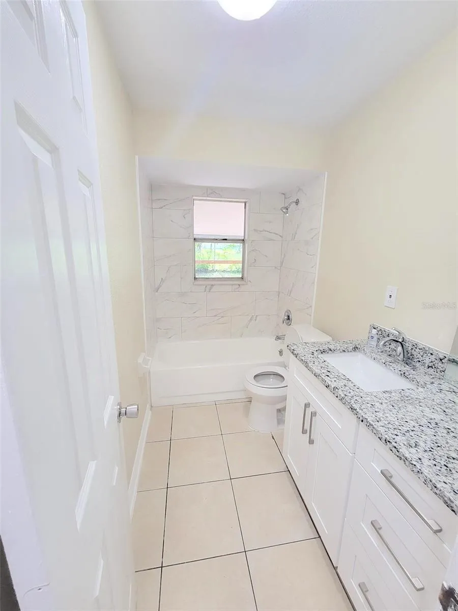 5338 ORANGE AVENUE #B Seffner, FL 33584