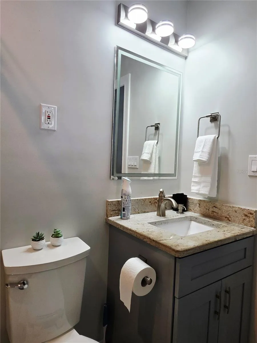 3435 OVERLOOK DRIVE NE St Petersburg, FL 33703