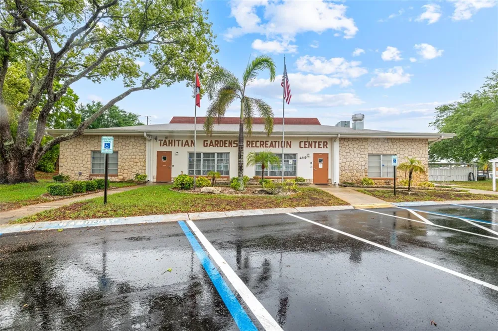 4351 TAHITIAN GARDENS CIRCLE #C Holiday, FL 34691