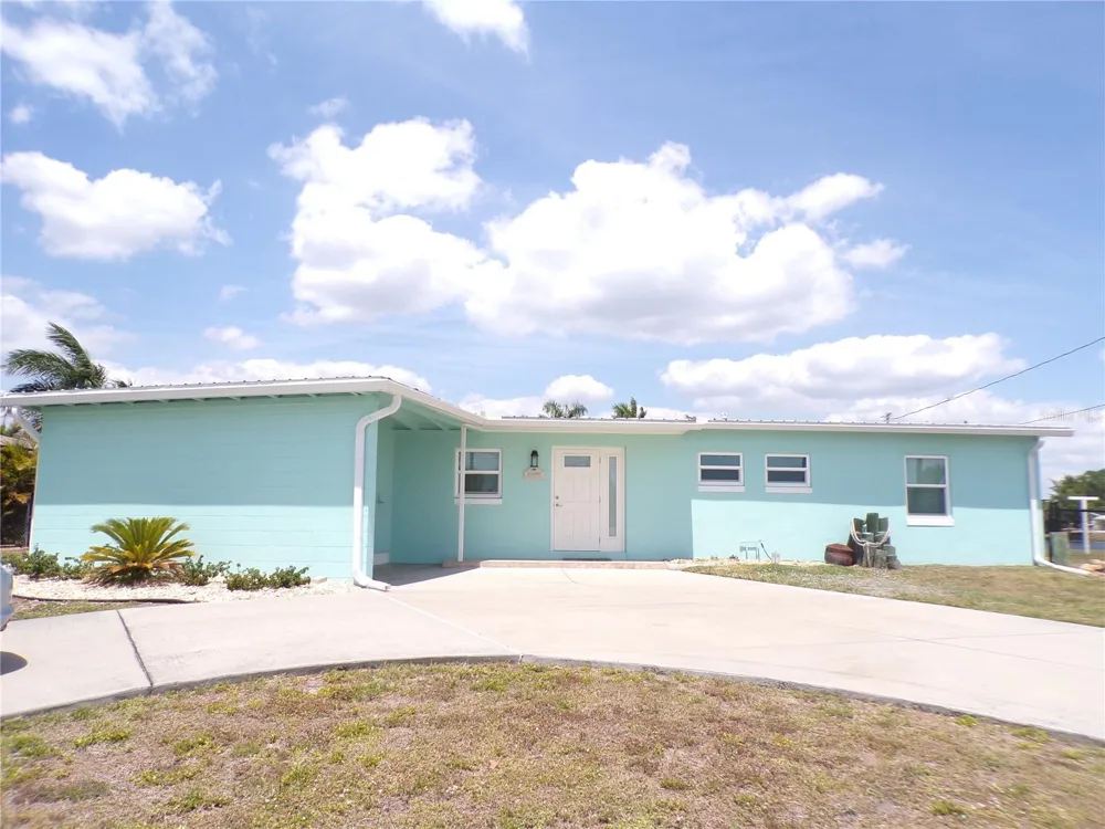 21088 EDGEWATER DRIVE Port Charlotte, FL 33952