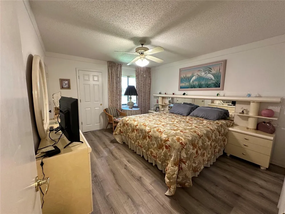1647 BROOKHOUSE COURT #246 Sarasota, FL 34231