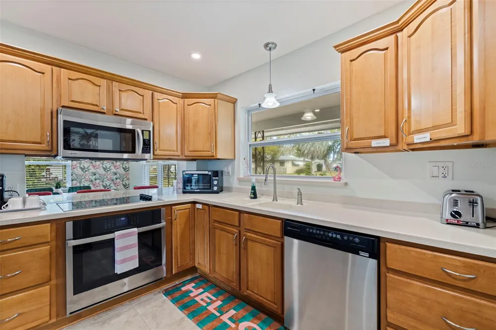 13584 TWIG TERRACE Largo, FL 33774