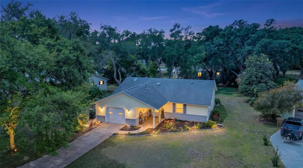 27 GORDON COURT Leesburg, FL 34788