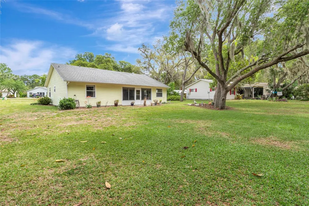 27 GORDON COURT Leesburg, FL 34788