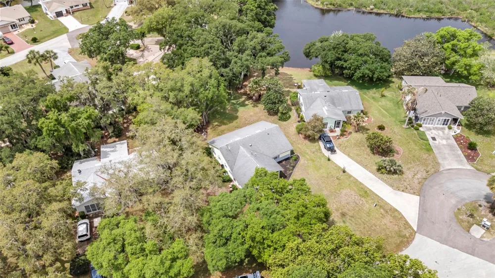 27 GORDON COURT Leesburg, FL 34788