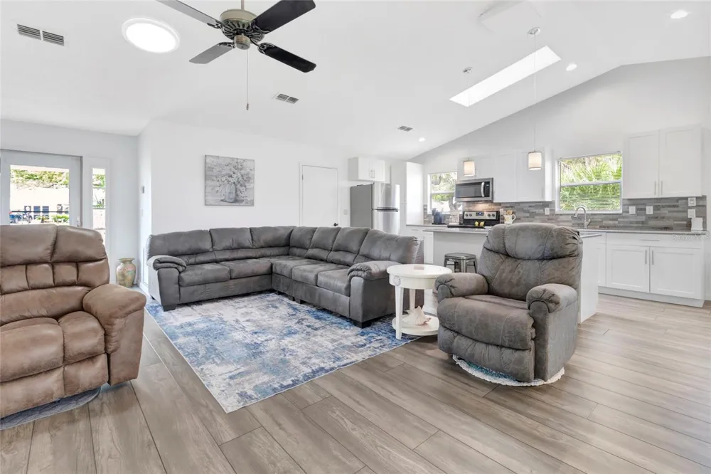 27 GORDON COURT Leesburg, FL 34788