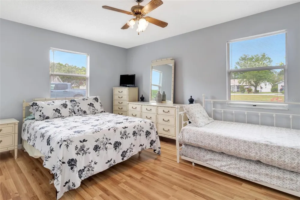 27 GORDON COURT Leesburg, FL 34788