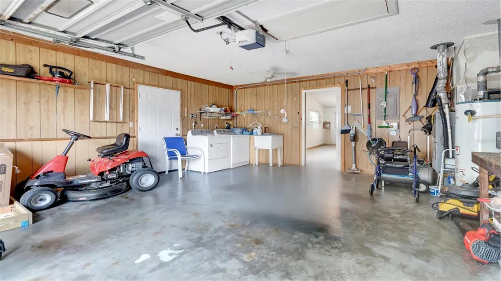 27 GORDON COURT Leesburg, FL 34788